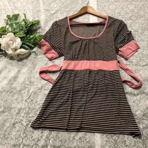 Very cute and flattering top!